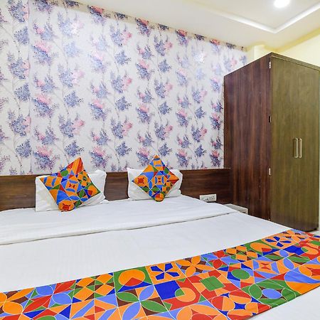 Fabexpress A2 And Restro Hotel อินดอร์ ภายนอก รูปภาพ