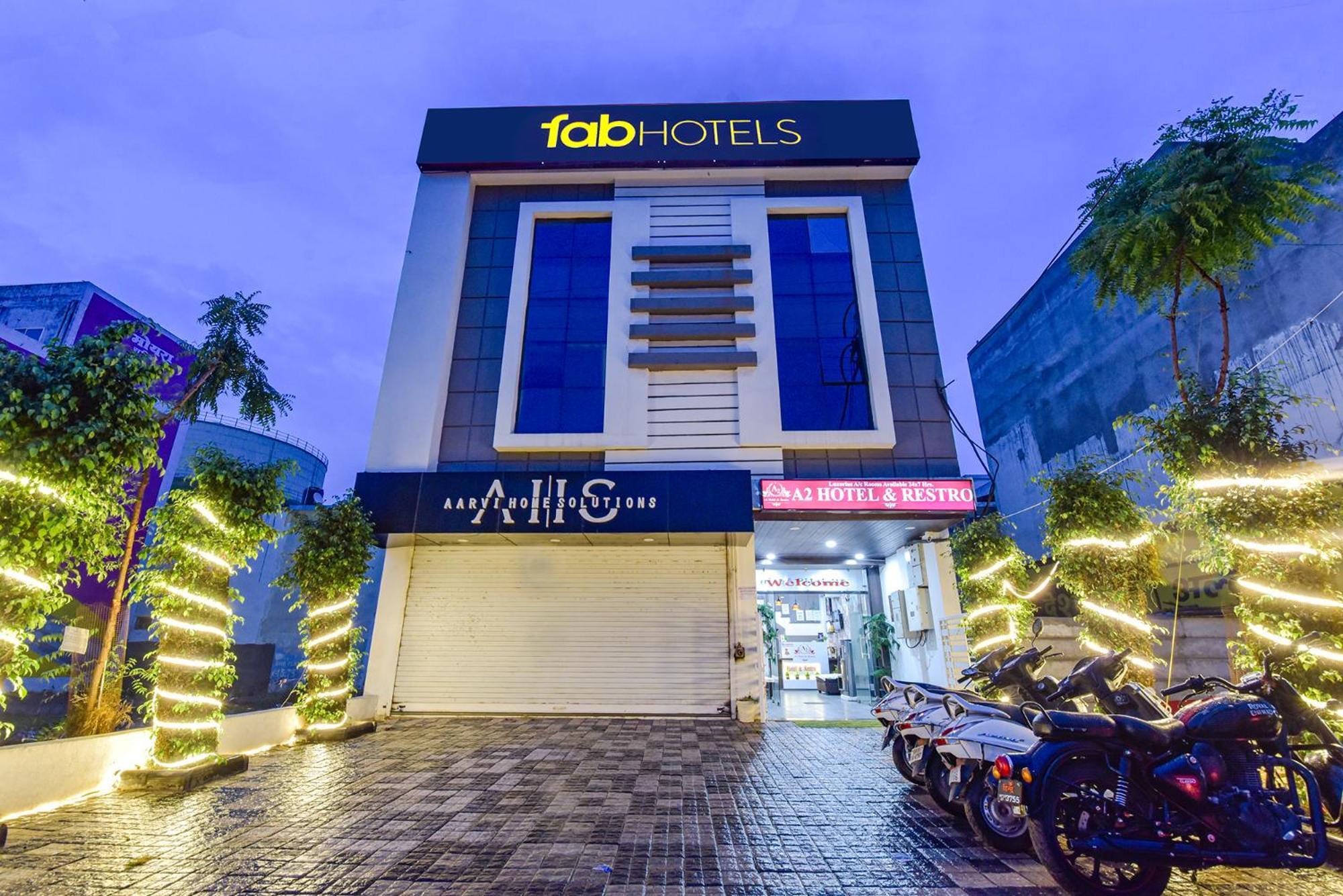 Fabexpress A2 And Restro Hotel อินดอร์ ภายนอก รูปภาพ