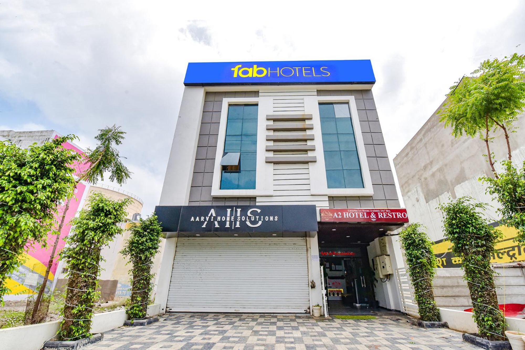 Fabexpress A2 And Restro Hotel อินดอร์ ภายนอก รูปภาพ